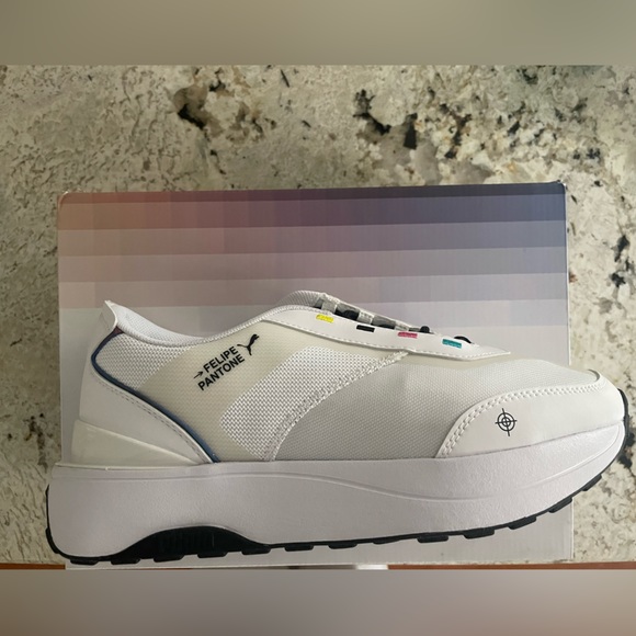 Puma - Picture 3 of 3